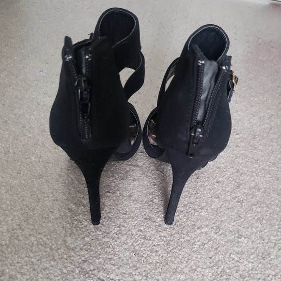 SEXY BLACK HEELS - Picture 10 of 12